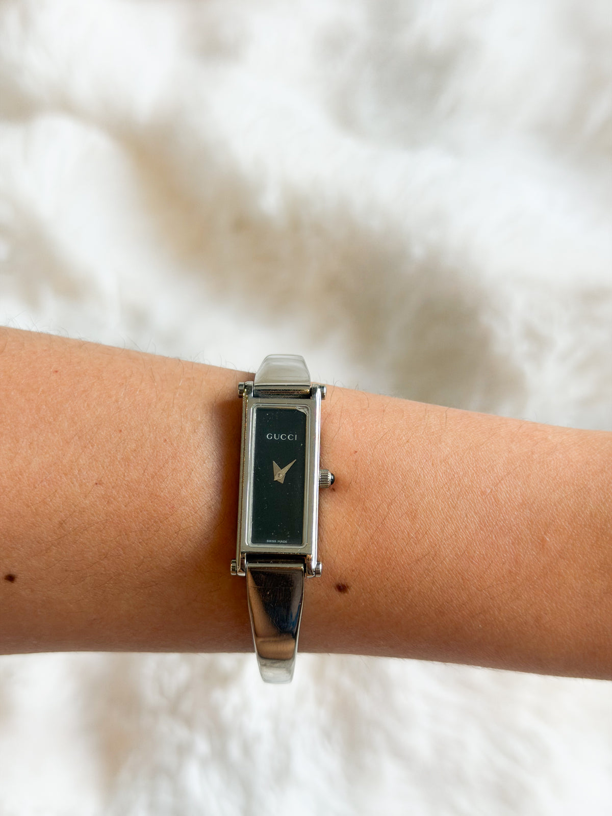 Vintage Gucci 1500L Bangle Watch