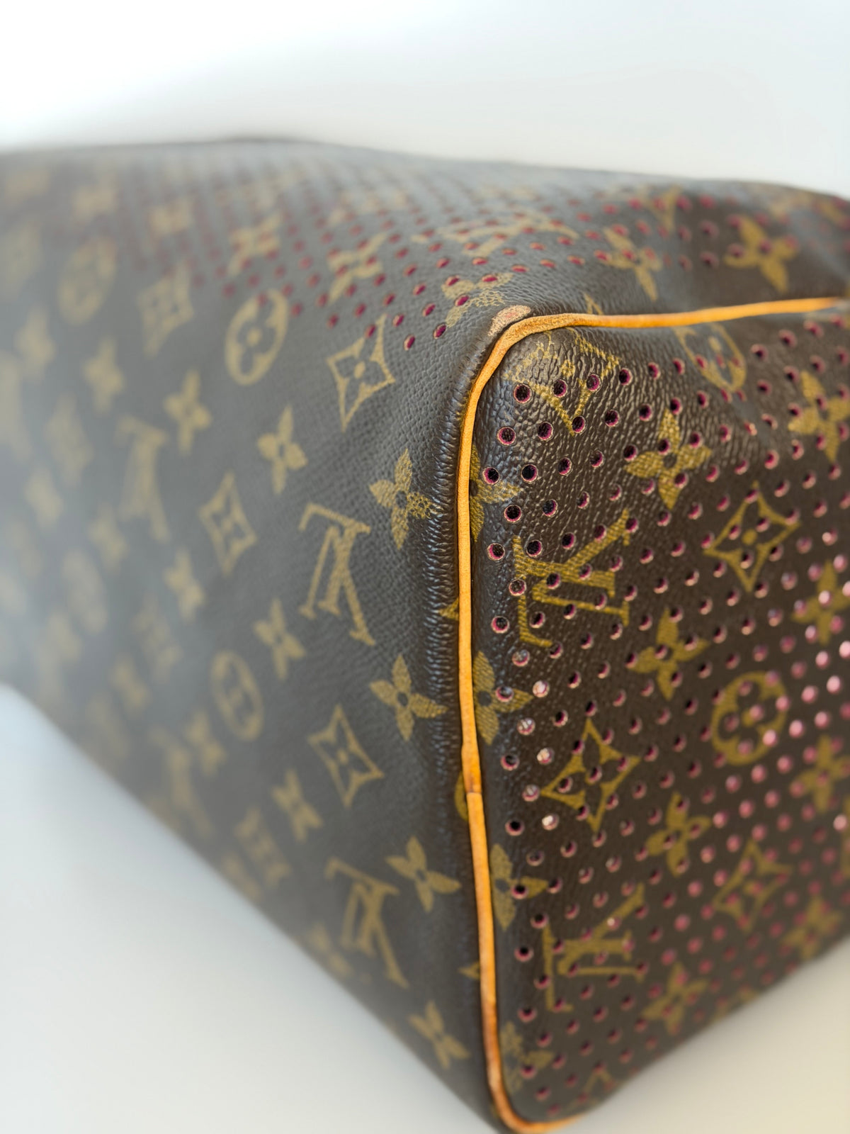 Limited Edition 2006 Louis Vuitton Monogram Perforated Speedy 30 Handbag - Fuschia Interior