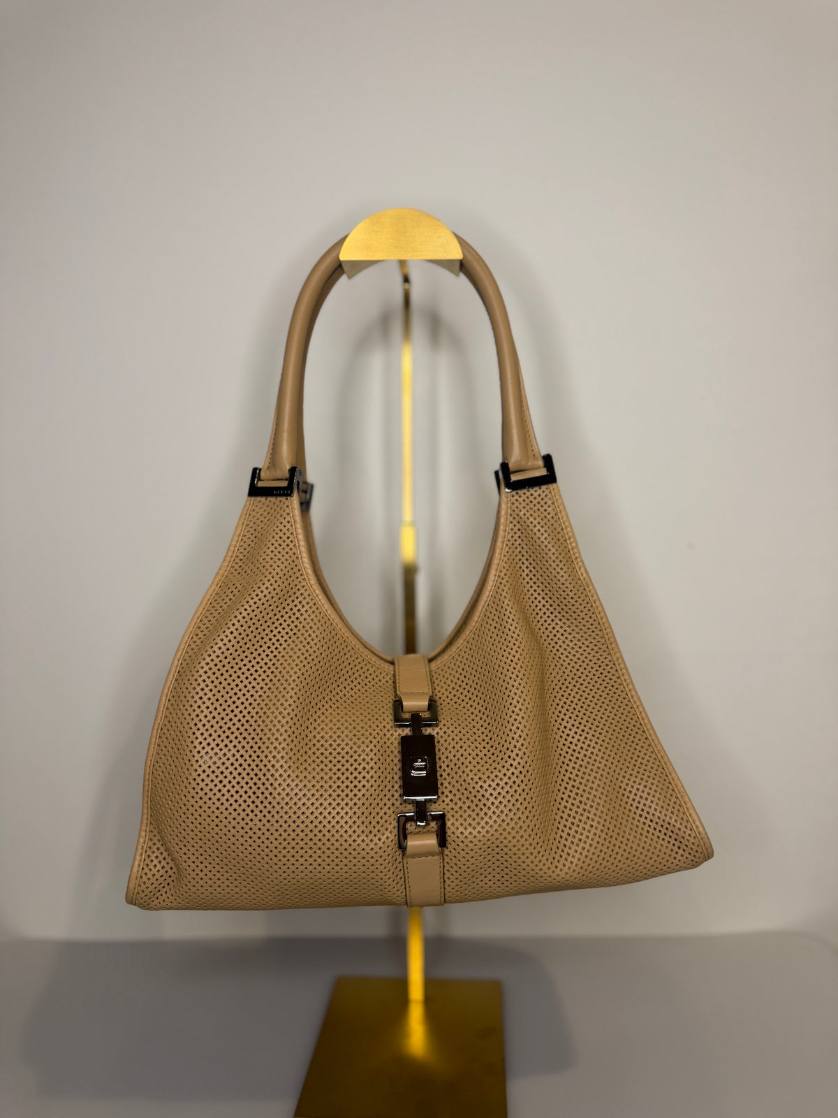 Rare Gucci Perforated Leather Jackie x Bardot Tan Hobo Shoulder Bag w/ Pouch