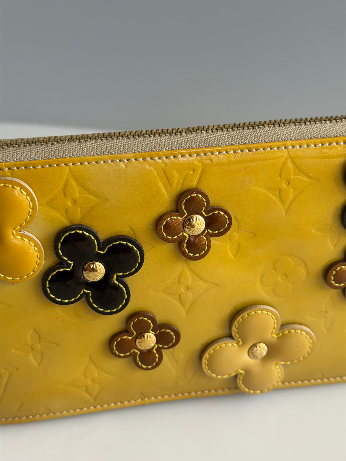 Louis Vuitton Monogram Vernis Lexington Fleurs Pochette - Yellow