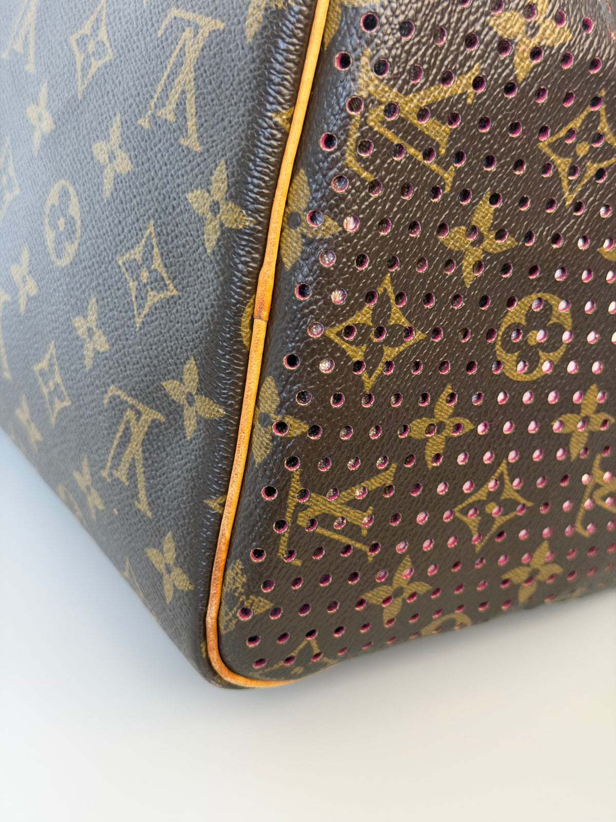 Limited Edition 2006 Louis Vuitton Monogram Perforated Speedy 30 Handbag - Fuschia Interior